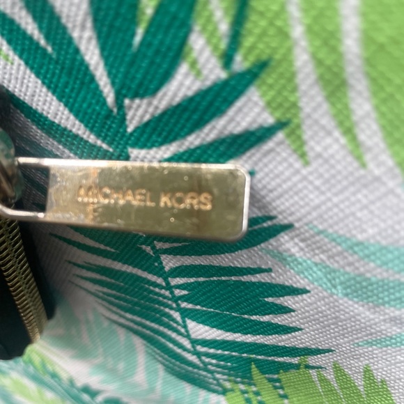 Michael Kors Wallet - Picture 8 of 9